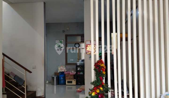 Rumah Greenlake Citraland Surabaya Barat Siap Huni Semi Furnish Strategis Dekat Rumah Sakit, Sekolah, Pakuwon Mall
