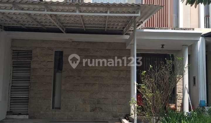 Rumah Greenlake Citraland Semi Furnish Surabaya Barat Dekat Pakuwon Mall, National Hospital, Kampus Unesa