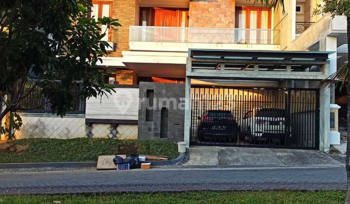 Rumah Newton Hill Citraland Surabaya Barat dekat Pakuwon mall  1