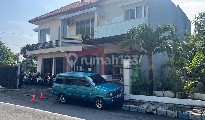 Brigjen Kretarto Shop House Candimulyo Jombang strategic location 1