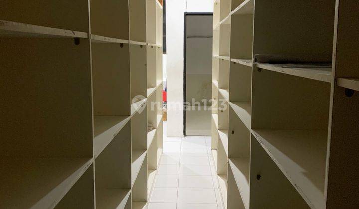Ruko Bisnis, Jl.amir Hamzah. Full Furnished, Lift Barang Genset 9