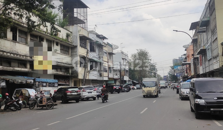 Gedung Tua Hook Luas Jl. Asia Sederetan Bank Bca Asia SHM 12