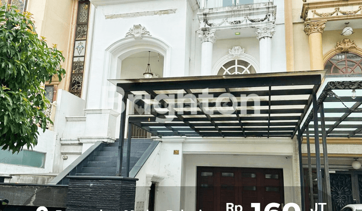 Perumahan Elite Daerah Medan Polonia, Semi Furnished 1