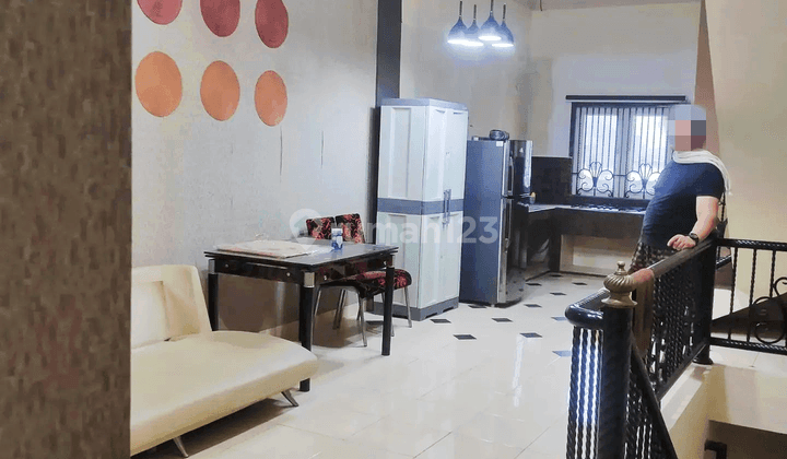 Ruko Jl.pabrik Tenun, Sekip. Lebar 5 M.semi Furnished.dekat Unpri 2