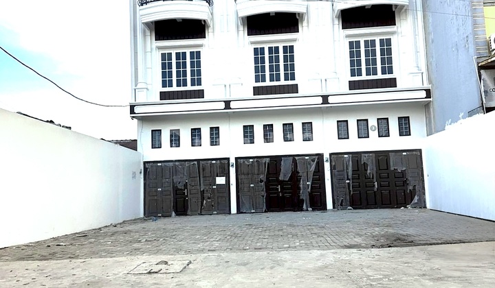 3-Unit Terraced Shophouse (Usable / Shophouse) Soho Square. Jl. Perjuangan, Pancing 1