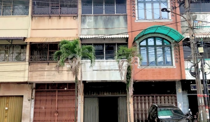 Sutrisno Street Shop House. 2 Shop Houses from Laksana Street. Golden Triangle Location. 2