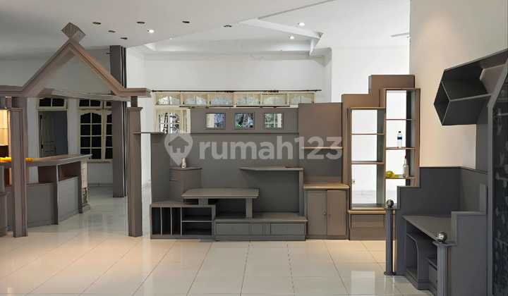 Rumah Tasbi 1, Setiabudi. Blok Depan. ± 700 M Dari Gate Utama