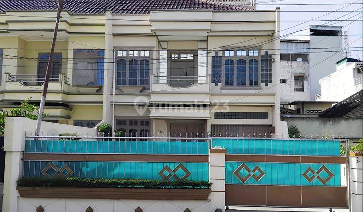 Rumah Luas Jl. Malaka. Dekat Ke Sekolah Sutomo 1 Pajak Beruang 2