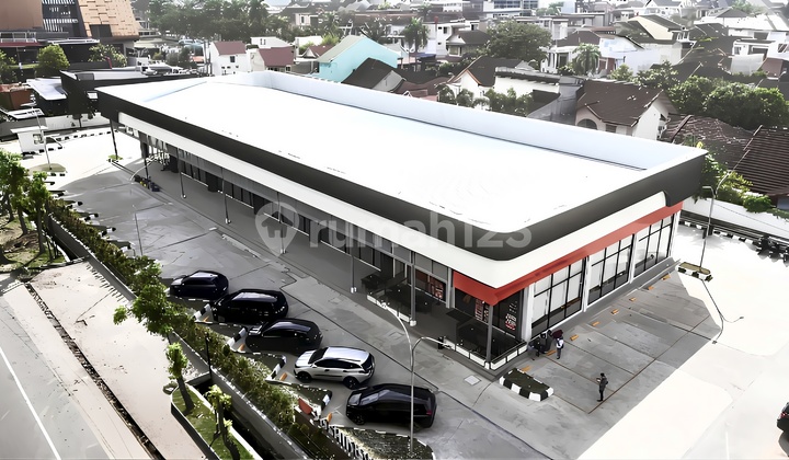Commercial Shop House, Ring Road Street. Spacious Parking Area. Strategic Location. 2