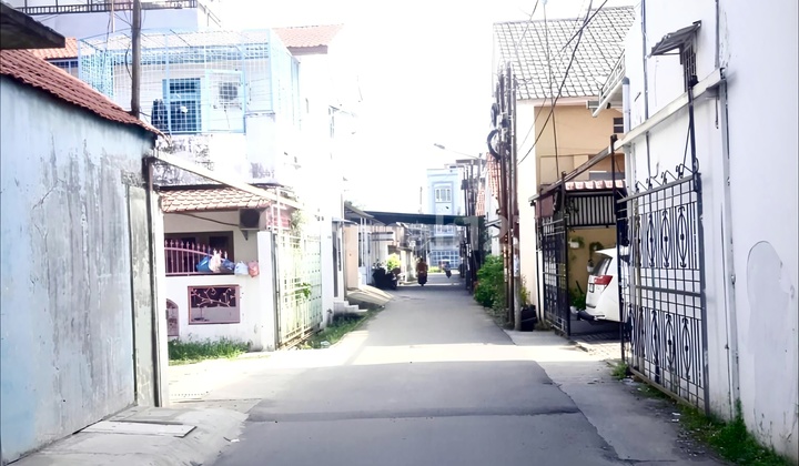 Komplek Griya Jemadi. Lebar 7 Meter.350 M Dari Pizza Hut Krakatau 2