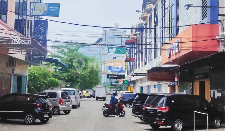 Multatuli Shop House. Favorite Area. Good Price. 1 Block With Aia. 2