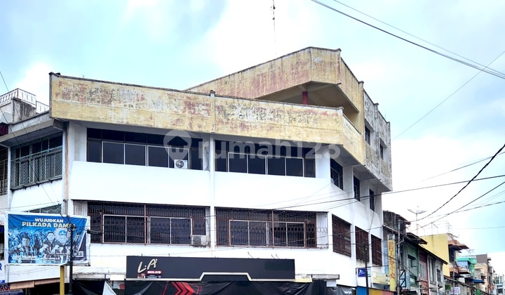 Ruko Hook Siantar. Sutomo St. and Bandung St. Prime Location. 2