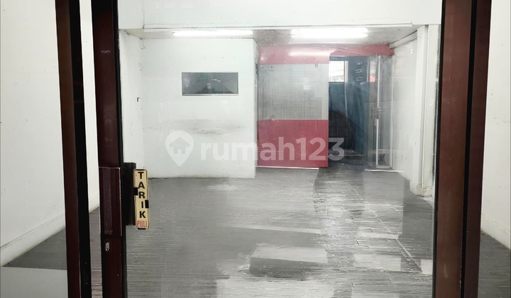 For Rent. Shop House on Palangkaraya Street. City Center, Business District.