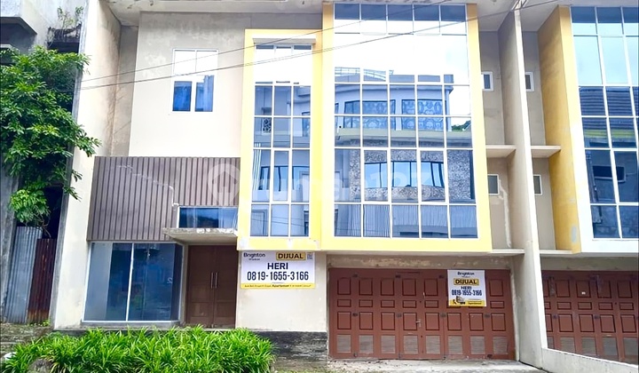 Komplek Graha Mansion. Graha Metropolitan. Elite. Ada Lap. Golf