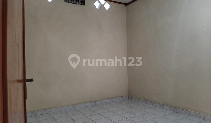 Disewakan Rumah Siap Huni di Dalam Komplek Regol Bandung 3