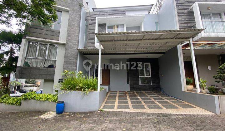 Dijual Rumah Eksklusif Siap Huni di Sukahaji Bandung 1