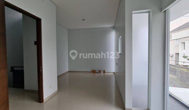 Dijual Rumah Eksklusif Siap Huni di Sukahaji Bandung 4