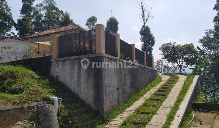 Dijual Tanah Luas Plus Bangunan Rumah di Parongpong Bandung 4