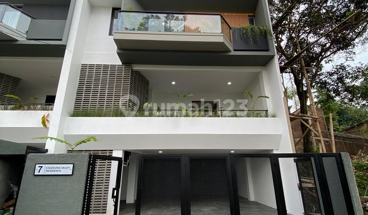 Rumah Modern 3 Lantai Di Cigadung Harga Terbaik