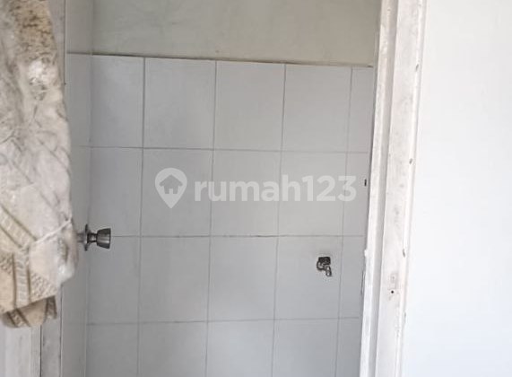 For Sale: Doho Dalam Street Boarding House in Surabaya, North-Facing 2