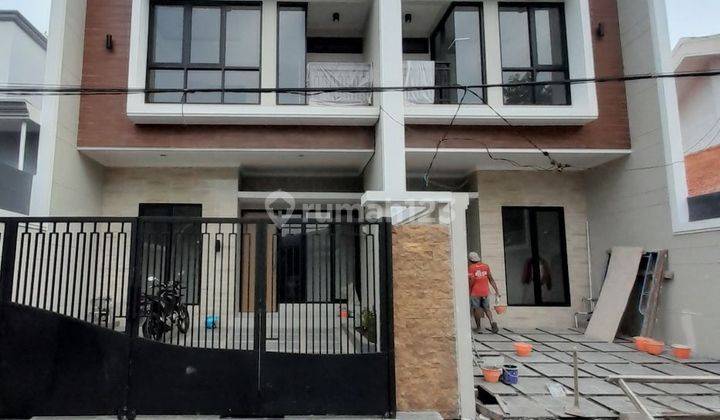 Jual Rumah 2 Lantai Baru di Mulyosari Utara! Harga nego! 1