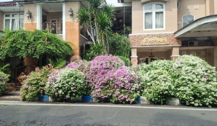 Rumah Mewah Jl Raya Taman Indah Menanggal Surabaya 