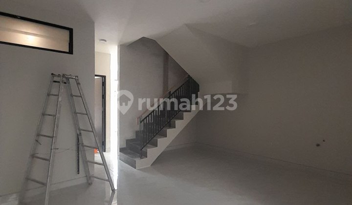 Dijual Rumah Baru Gress Kutisari Indah Surabaya  2