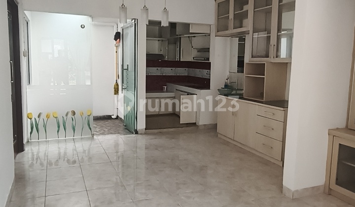 Rumah murah di Emerald Bintaro sektor 9 Tangerang selatan