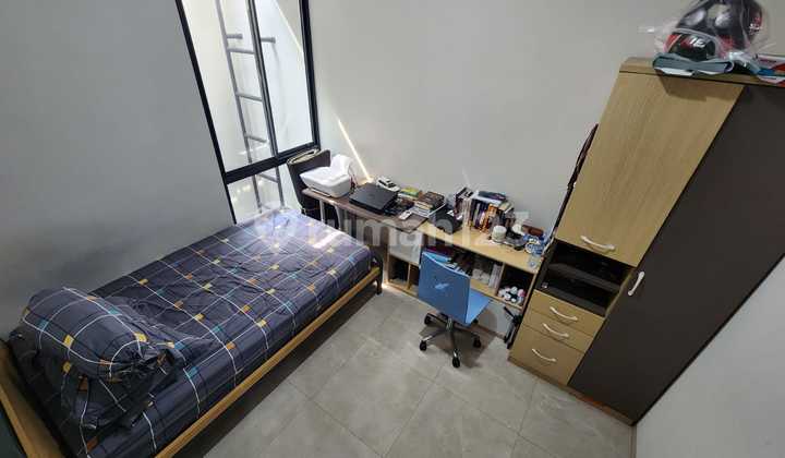 Ready-to-Occupy House Near Toll Road and Hospital in Discovery Alton. 2