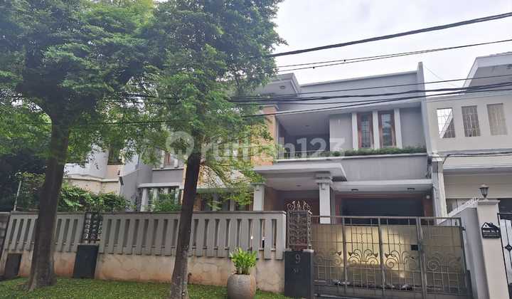 Rumah Murah Ada Pool di Pondok Indah Jakarta Selatan Rumah Murah Ada Pool di Pondok Indah Jakarta Selatan