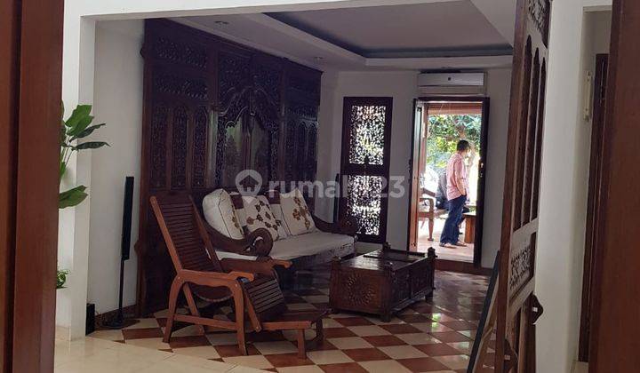 Disewakan Rumah Hook Dengan Gazebo di Sektor 8 Bintaro 1