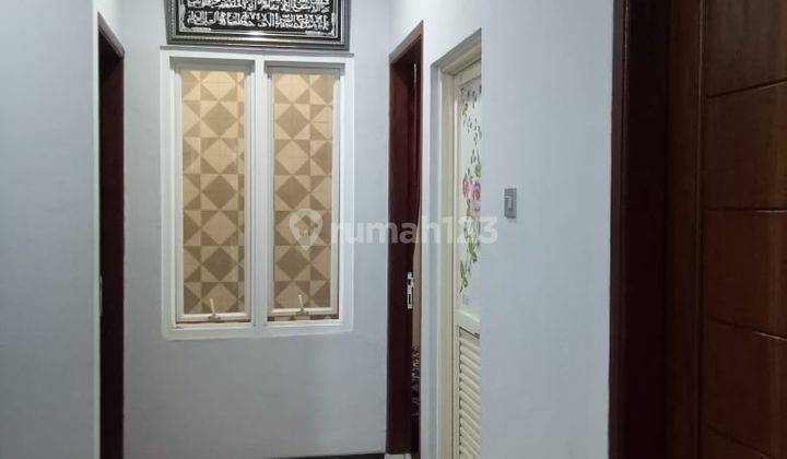 Rumah 3 Lantai Bagus Furnished SHM di Buana Taman Sari Klari 15