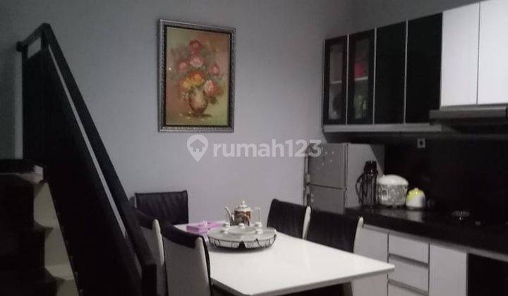 Rumah 3 Lantai Full Furnished di Klari Siap Huni 6