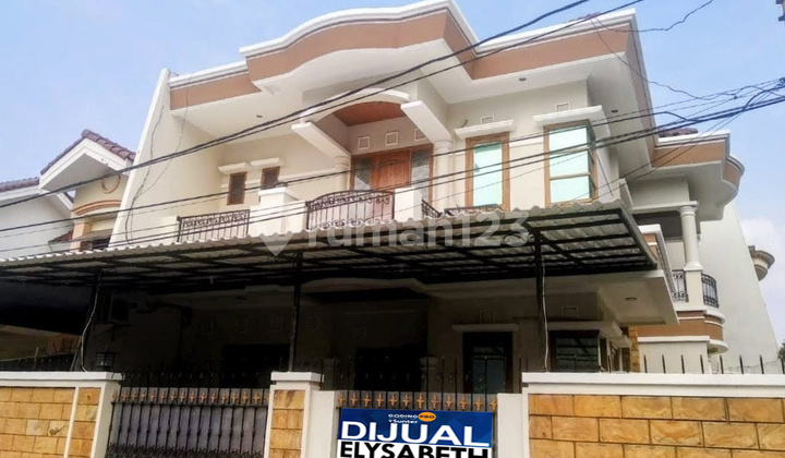 Dijual Rumah Hoek 2 LT, Bagus, Bebas Banjir, Strategis, Sunter