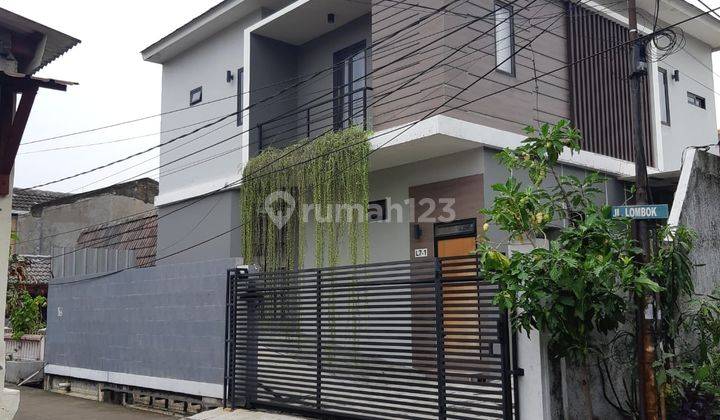 Rumah 2 Lantai di Jl. Lombok, Komplek Bea Cukai, Jakarta Utara 1