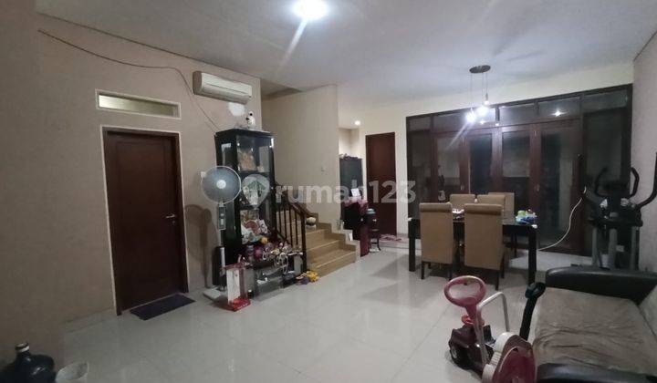 Rumah 2,5 Lantai, Bagus, Bebas Banjir, Semi Furnished, Kelapa Gading 2