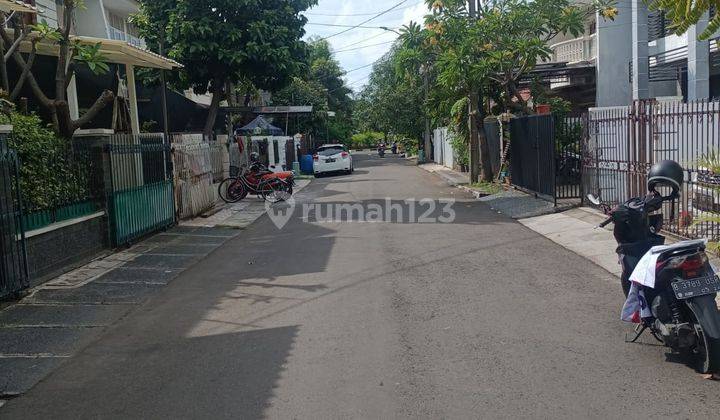 Dijual Cepat Rumah Bagus Jalan 2 Mobil di Gading Kirana 2