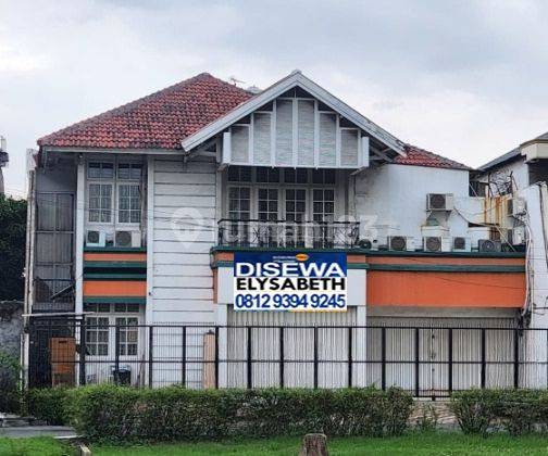 Disewakan Rumah 2 Lt Bagus Rapi, Pinggir Jalan Raya, Bisa Untuk Usaha, Strategis 1