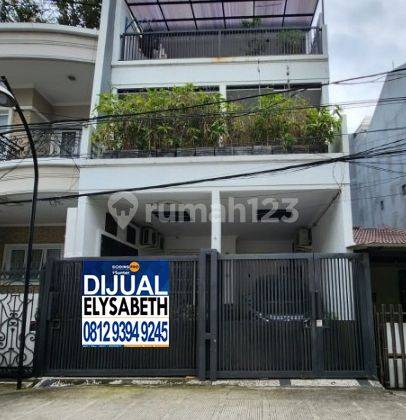 Dijual Rumah 3 Lt, Semi Furnish, Bagus, Bebas Banjir, Kelapa Gading 1