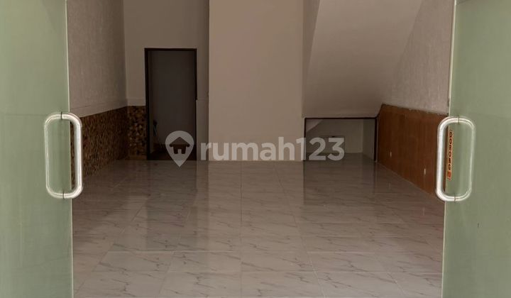 For Rent: 2-Story Boulevard Shop House, Well-Maintained, Kelapa Gading