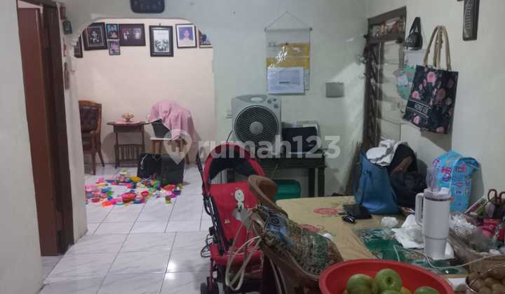Dijual Rumah 1,5 Lt, Layak Huni, Row 2 mobil, Strategis, Bebas Banjir, Kelapa Gading 2