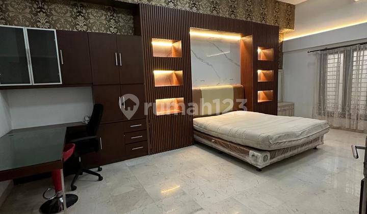 Disewakan Cepat, Murah, Rumah Furnished 2 Lt, Sebrang Mal Kelapa Gading 2