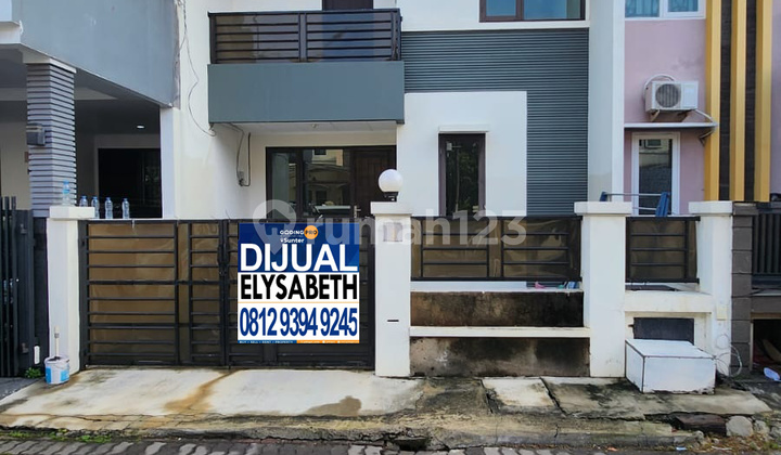Dijual Rumah 2 Lantai, Row Jalan 3 mobil, Strategis, Dekat Kelapa Gading