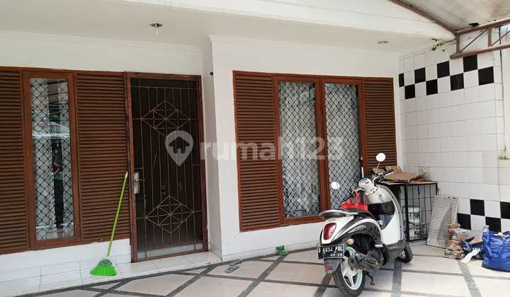 Dijual Rumah 2 LT, Bagus, Bebas Banjir, Row Jalan 2 Mobil, Sunter