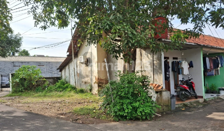 Rumah Tua Hitung Tanah Dijual di Tanjung Barat Jalarta Selatan