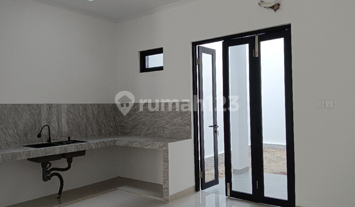 Rumah Meruya Selatan -Rumah Baru Hadap Timur - Jakarta Barat
