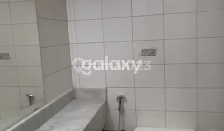 Slipi Tower 2 Apartment, 118m2, 3 Bedrooms + 1, 2 Bathrooms + 1, Semi-Furnished 2