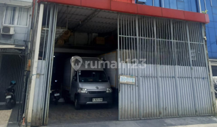 Ruko Strategis Pinggir Jalan Raya - Kebon Jeruk