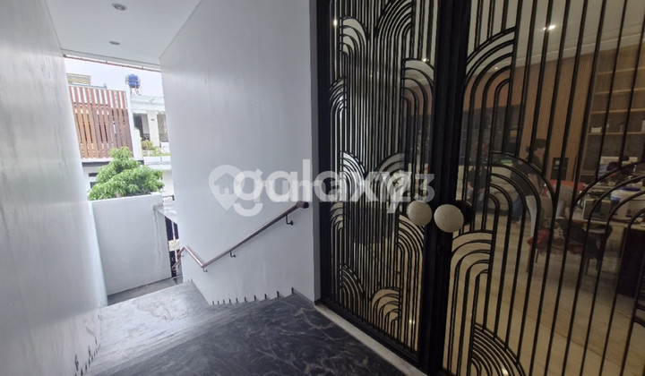 Luxury House in Taman Alfa Indah - For Sale 2