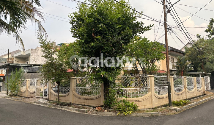 Rumah Taman Kedoya Baru Dijual Rumah Taman Kedoya Baru Dijual